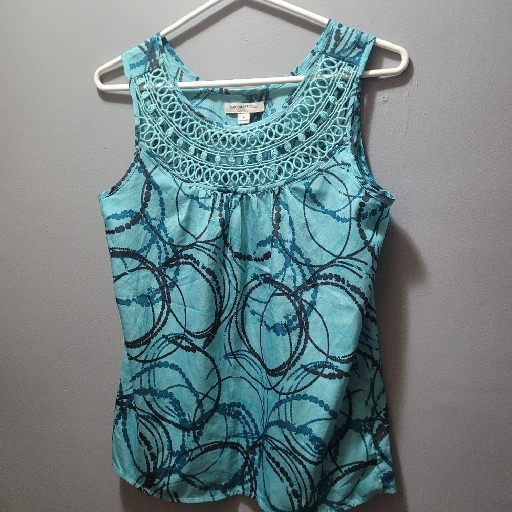 Banana Republic Aqua and Black Circular Patterned Tank Top S